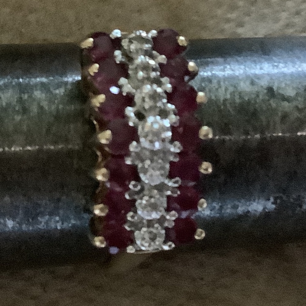 10k RUBY AND DIAMOND RING SIZE 8.5 - Picture 3 of 10